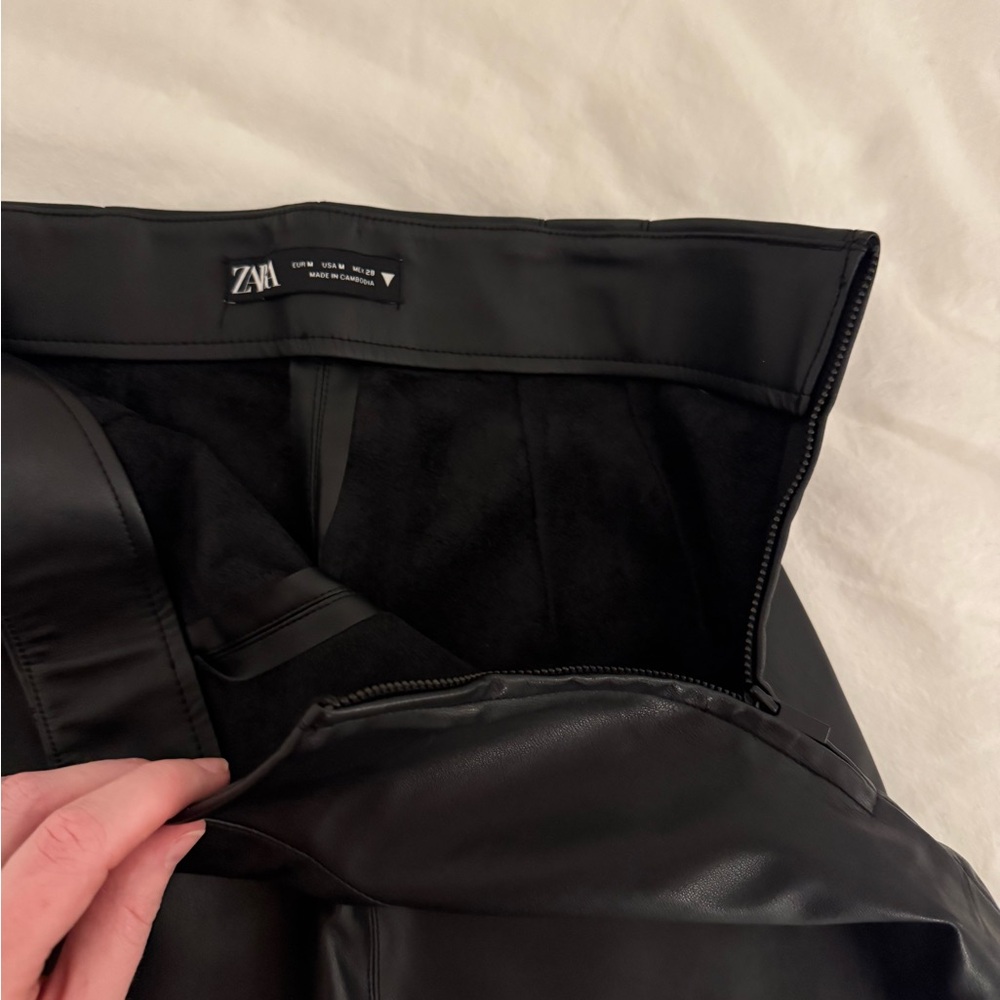 Zara Black Leather Mini Skirt - Picture 2 of 4